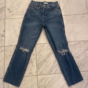 Good American jeans. Good Curve Straight style. New without tags.
